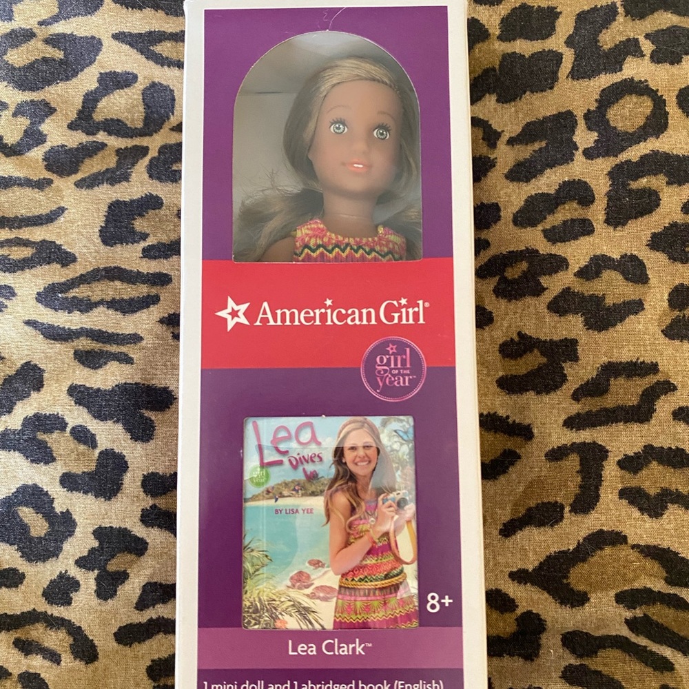 NWT American Girl Lea 6 inch mini Lea doll with mini book